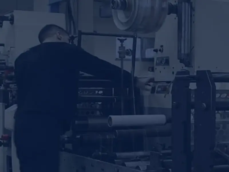 Press operator at work in a print room